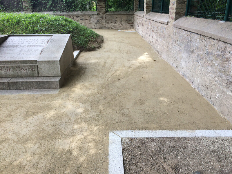 Entretien des plantes, taille d'arbustes, tonte pelouse, entretien de jardin pour les professionnels - Morisseau Paysagistes Nantes Entretien des plantes, taille d'arbustes, tonte pelouse, entretien de jardin pour les professionnels - Morisseau Paysagistes Nantes