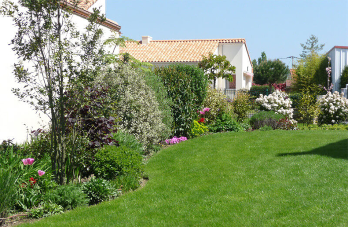 Entretien des plantes, taille d'arbustes, tonte pelouse, entretien de jardin pour les particuliers - Morisseau Paysagistes Nantes